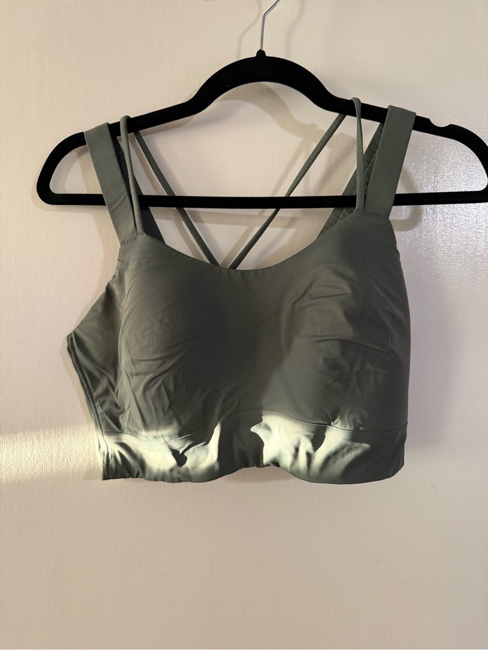 lululemon athletica - like a cloud D/DD size 10